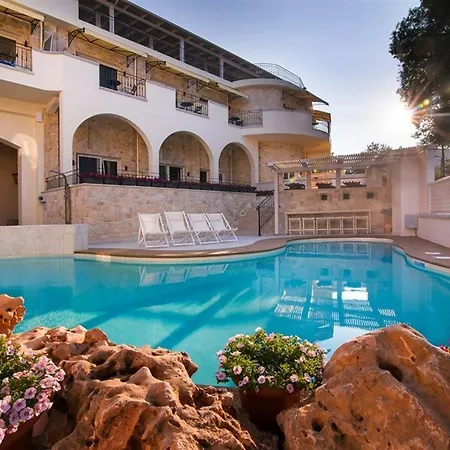 Neikos Mediterraneo Luxury 4*