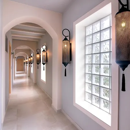 Neikos Mediterraneo Luxury Отель